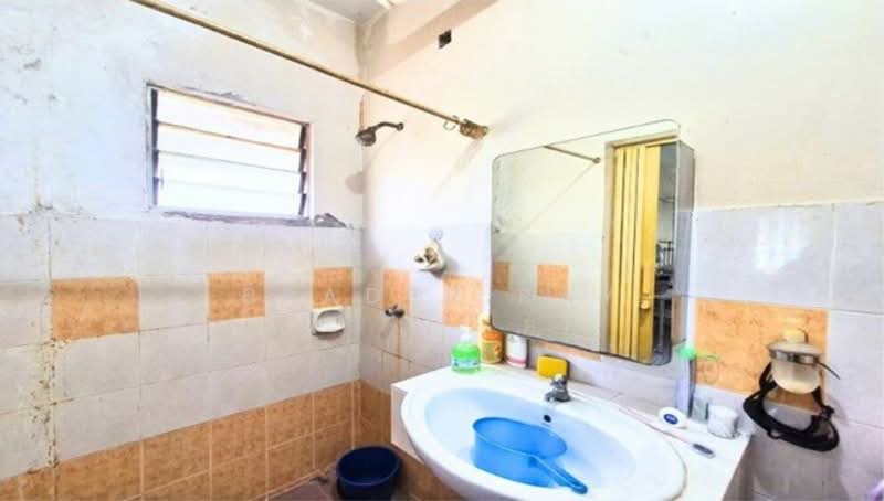 Astaka Heights Apartments untuk Untuk Dijual - RM 400,000, Mac 2026 - Bathroom - PropertyGuru.com.my