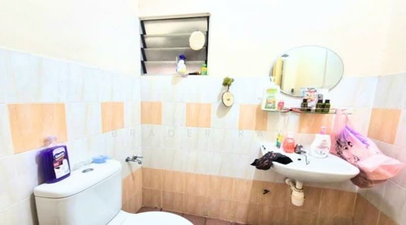 Astaka Heights Apartments untuk Untuk Dijual - RM 400,000, Mac 2026 - Bathroom - PropertyGuru.com.my