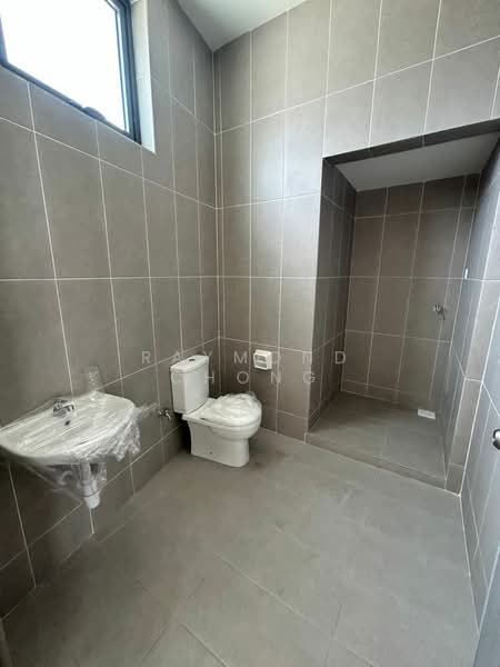 Taman Naga Emas untuk Untuk Dijual - RM 1,200,000, Mac 2026 - Bathroom - PropertyGuru.com.my