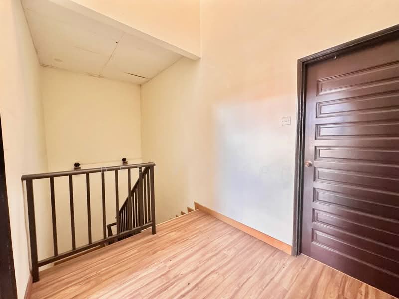 3-storey Terraced House for Sale in Seksyen U5 (Shah Alam) - Deeya Yusof - PropertyGuru.com.my