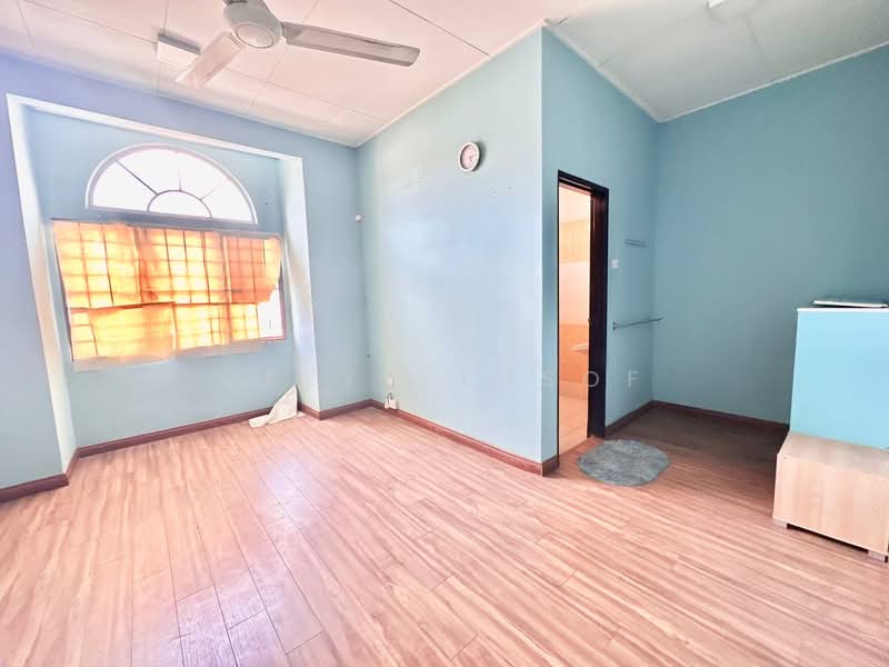 3-storey Terraced House for Sale in Seksyen U5 (Shah Alam) - Deeya Yusof - PropertyGuru.com.my