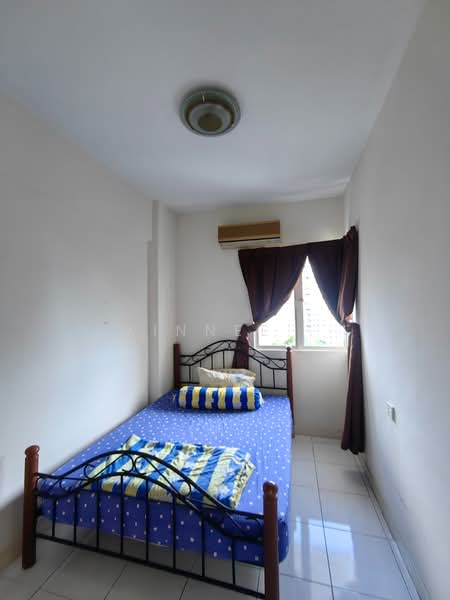 Gold Coast Resort Condominium untuk Untuk Disewa - RM 2,200 /bulan, Mac 2026 - Bedroom - PropertyGuru.com.my