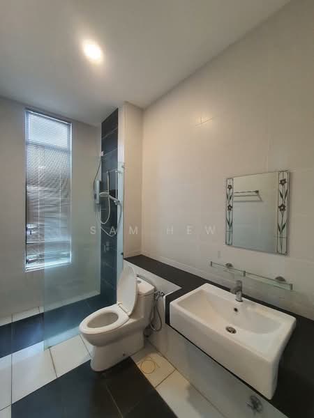 Tenderfields @ Eco Majestic untuk Untuk Disewa - RM 2,560 /bulan, Mac 2026 - Bathroom - PropertyGuru.com.my