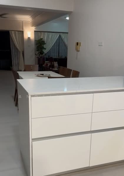 Silverton Condominium untuk Untuk Disewa - RM 6,000 /bulan, Mac 2026 - Dining Room - PropertyGuru.com.my