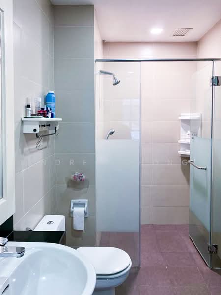 Condominium for Sale at Hillcrest Residences - Andrew Chong - Bathroom - PropertyGuru.com.my