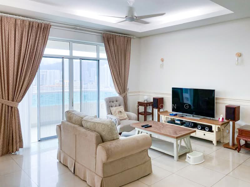 Condominium for Sale at Hillcrest Residences - Andrew Chong - Living Room - PropertyGuru.com.my