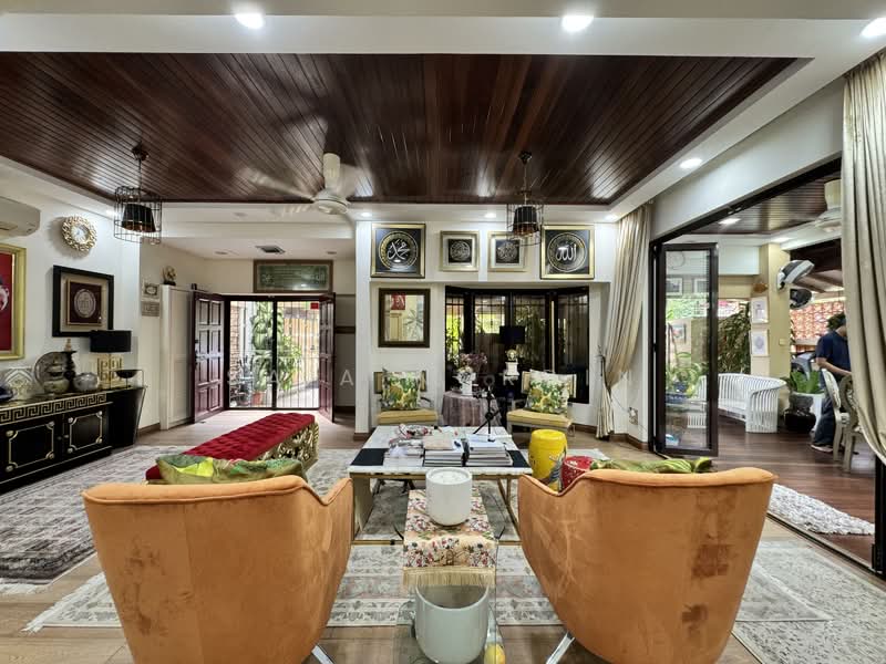 Seksyen 13 untuk Untuk Dijual - RM 1,600,000, Mac 2026 - Living Room - PropertyGuru.com.my