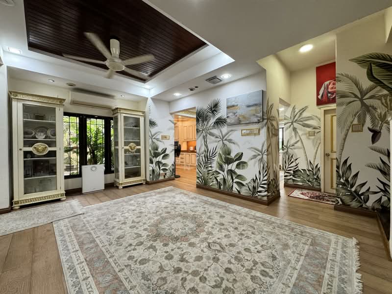 Seksyen 13 untuk Untuk Dijual - RM 1,600,000, Mac 2026 - Living Room - PropertyGuru.com.my