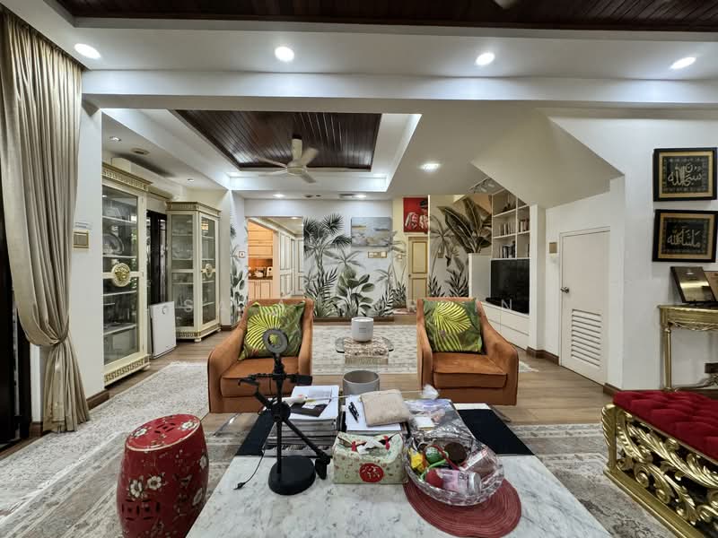 Seksyen 13 untuk Untuk Dijual - RM 1,600,000, Mac 2026 - Living Room - PropertyGuru.com.my