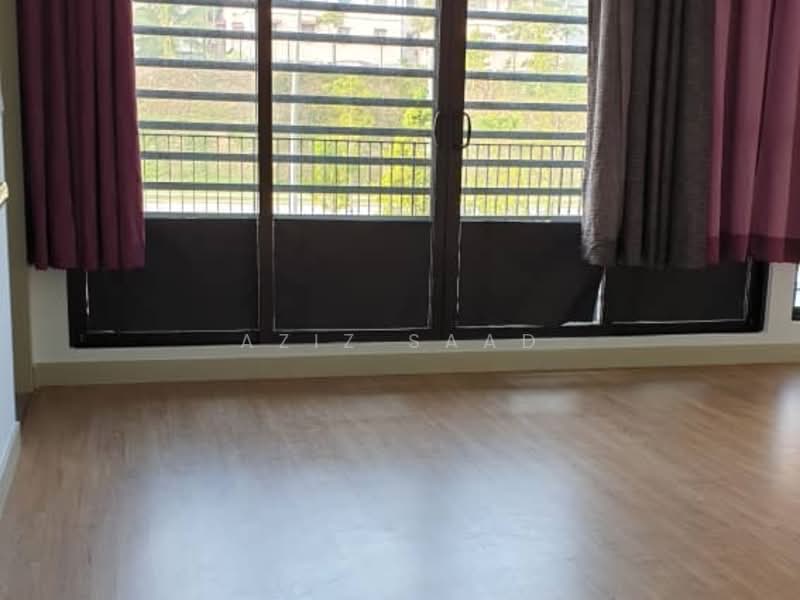 2-storey Terraced House for Sale in Shah Alam (Selangor) - Aziz Saad - Balcony - PropertyGuru.com.my