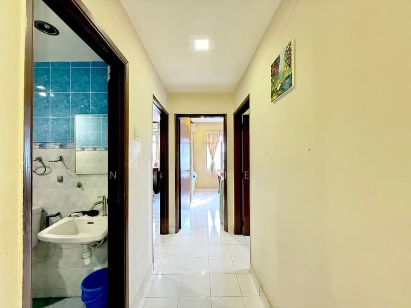 Permata Heights Apartment untuk Untuk Dijual - RM 380,000, Mac 2026 - Corridor - PropertyGuru.com.my