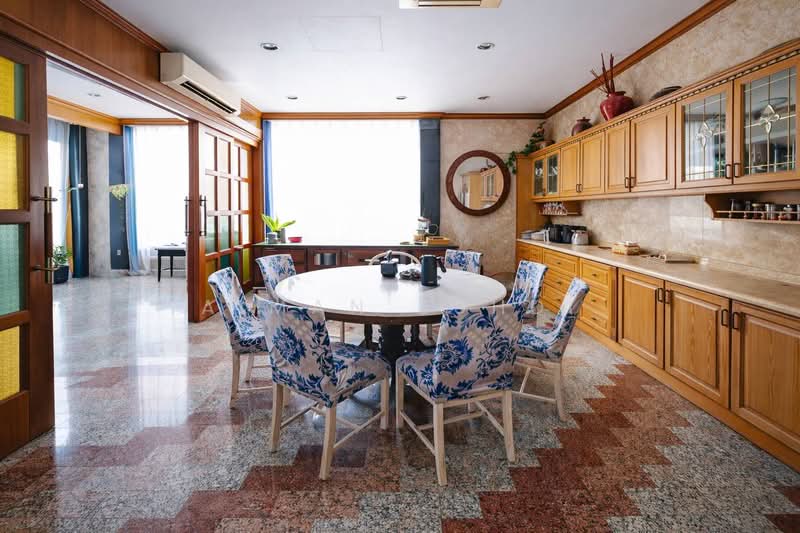 Bungalow for Sale in Country Heights (Kajang) - AIMAN ZUHDI - Dining Room - PropertyGuru.com.my