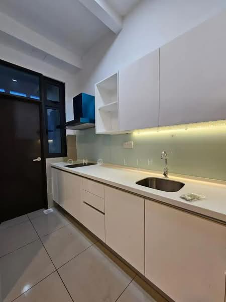 8Scape Residence @ Sutera untuk Untuk Dijual - RM 428,000, Mac 2026 - Kitchen - PropertyGuru.com.my