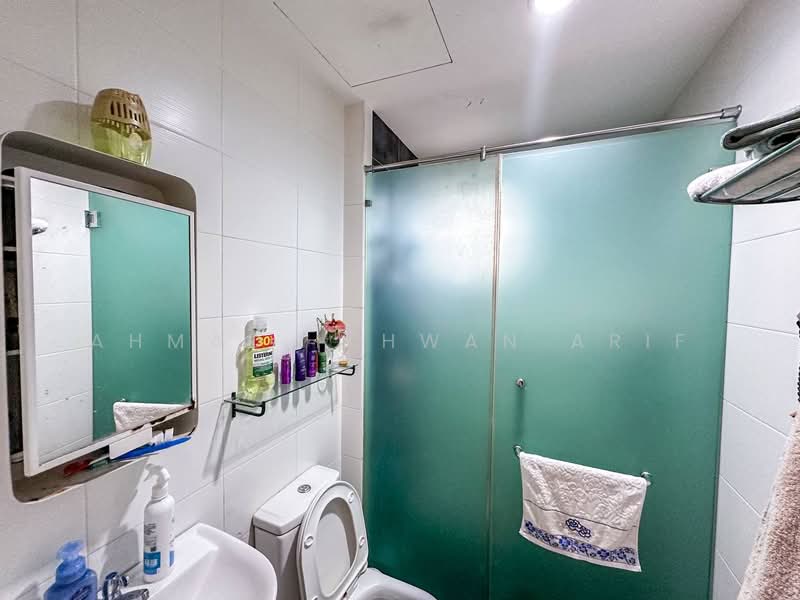 Condominium for Sale at Laman Tasik - Ahmad Ikhwan Arif - Bathroom - PropertyGuru.com.my