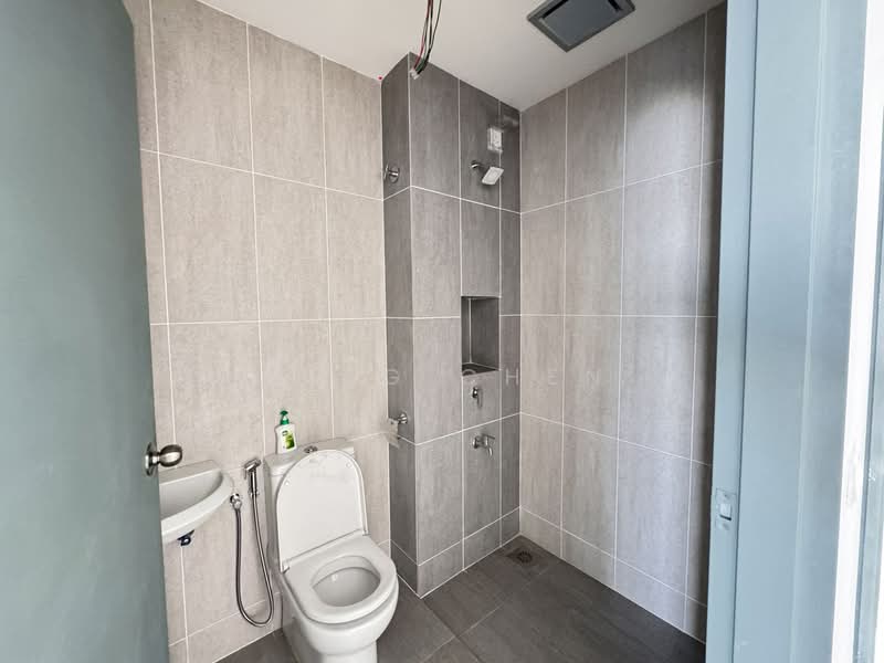 2-storey Terraced House for Sale in Bandar Baru Permas Jaya (Permas Jaya) - Jong Chen - Bathroom - PropertyGuru.com.my