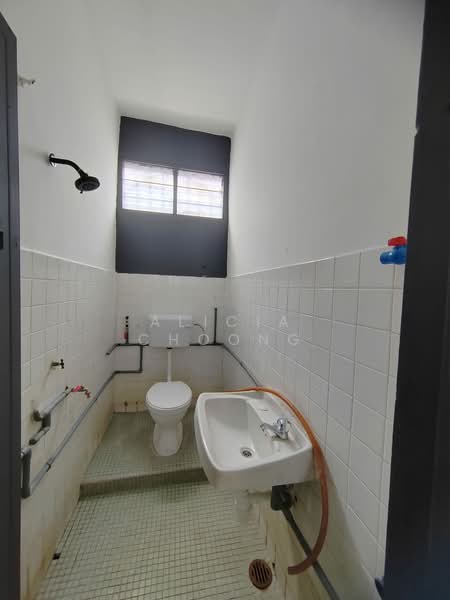 2-storey Terraced House for Rent in Taman Cheras (Cheras) - Alicia Choong - Bathroom - PropertyGuru.com.my