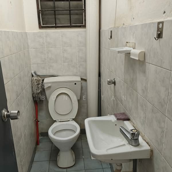 Apartment for Sale at Permai Apartment - Bonie Tan - Bathroom - PropertyGuru.com.my