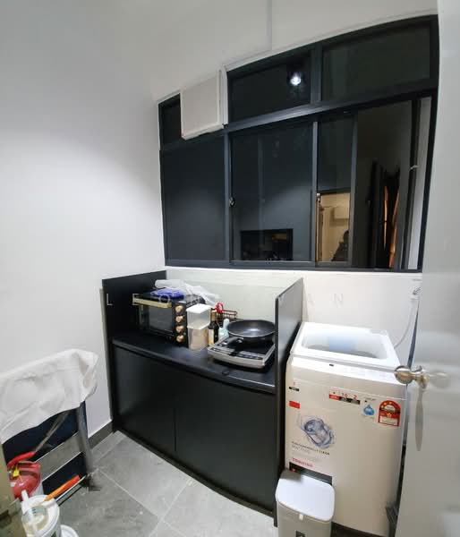 Service Residence for Rent at Traders Park - Leon Kwan - Kitchen - PropertyGuru.com.my