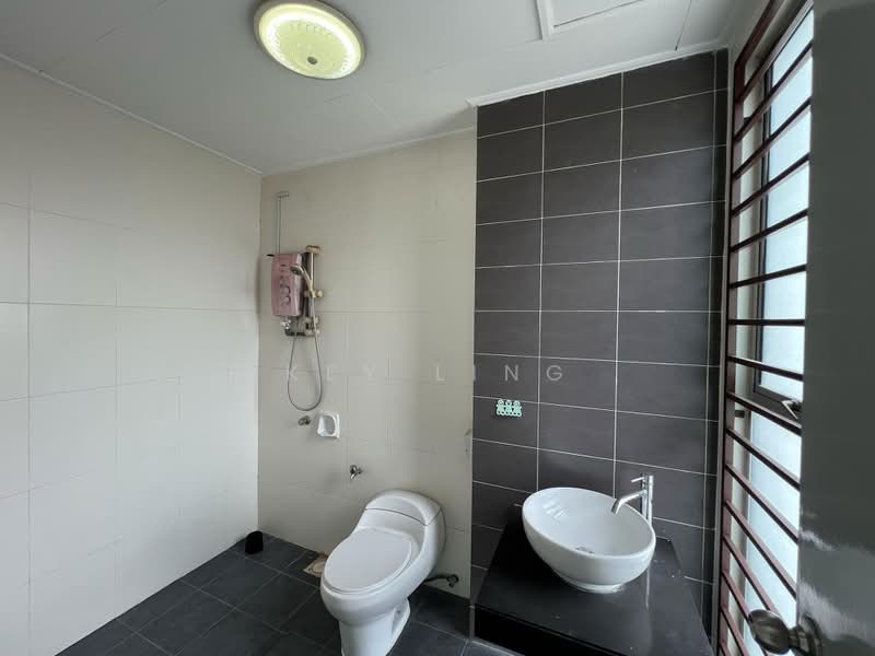 Townhouse for Sale in Petaling Jaya (Selangor) - Key Ling - Bathroom - PropertyGuru.com.my