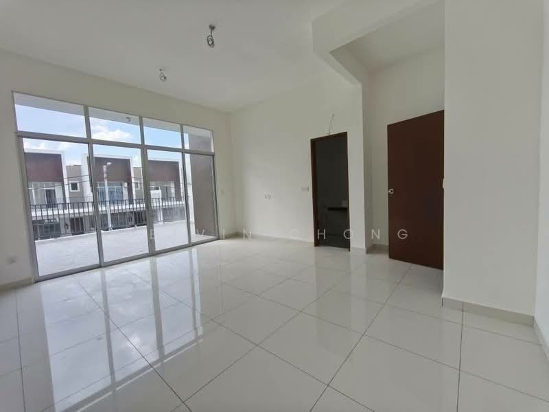 2-storey Terraced House for Sale in Bandar Baru Sri Klebang (Chemor) - Kelvin Chong - Living Room - PropertyGuru.com.my