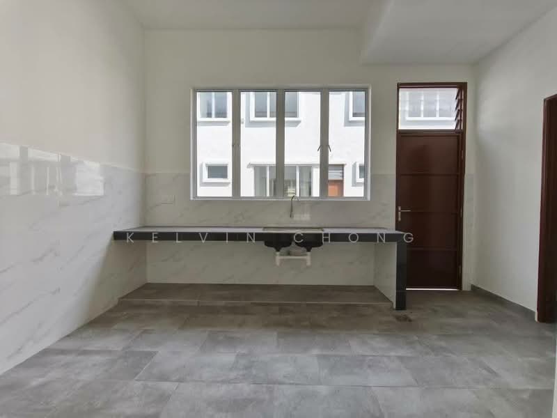 2-storey Terraced House for Sale in Bandar Baru Sri Klebang (Chemor) - Kelvin Chong - Kitchen - PropertyGuru.com.my