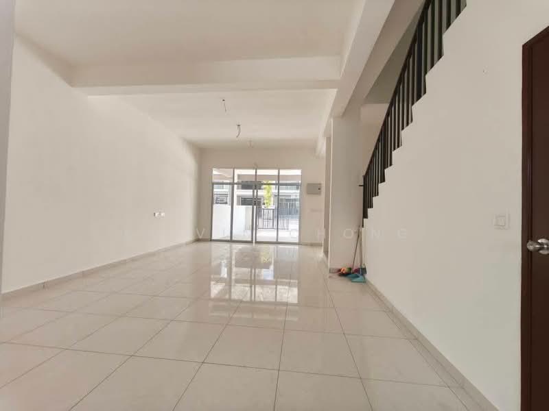 2-storey Terraced House for Sale in Bandar Baru Sri Klebang (Chemor) - Kelvin Chong - Living Room - PropertyGuru.com.my