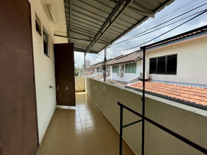 Pjs 7 untuk Untuk Dijual - RM 780,000, Mac 2026 - Balcony - PropertyGuru.com.my