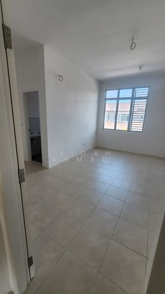 2-storey Terraced House for Sale in Iringan Bayu (Seremban) - Zaidah Ahmad - Interior - PropertyGuru.com.my