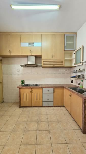 Taman Seri Janggus untuk Untuk Dijual - RM 425,000, Mac 2026 - Kitchen - PropertyGuru.com.my