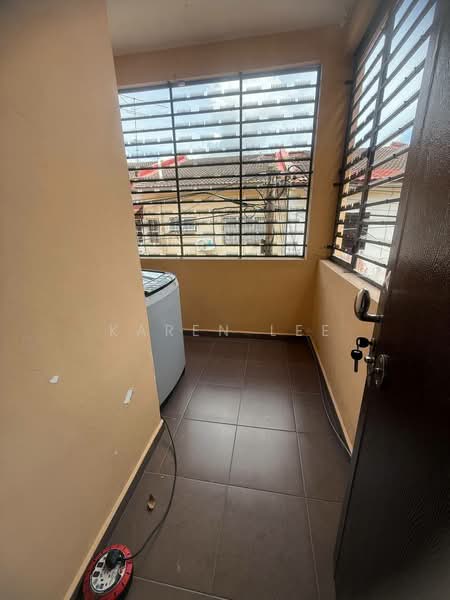 Bandar Putra untuk Untuk Disewa - RM 2,800 /bulan, Mac 2026 - Balcony - PropertyGuru.com.my