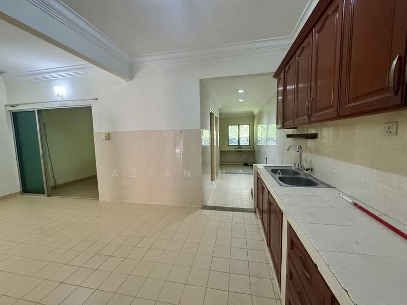 Seri Utama untuk Untuk Dijual - RM 1,050,000, Mac 2026 - Kitchen - PropertyGuru.com.my
