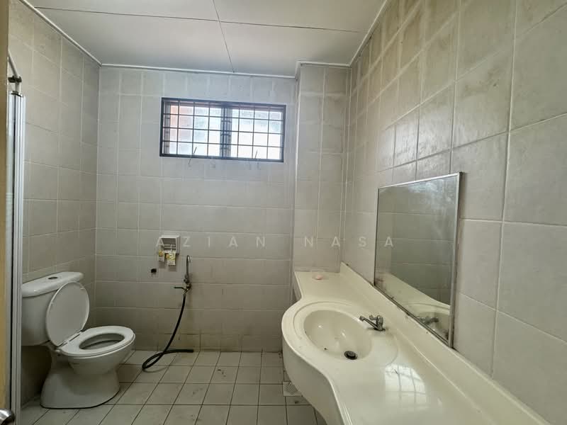 Seri Utama untuk Untuk Dijual - RM 1,050,000, Mac 2026 - Bathroom - PropertyGuru.com.my