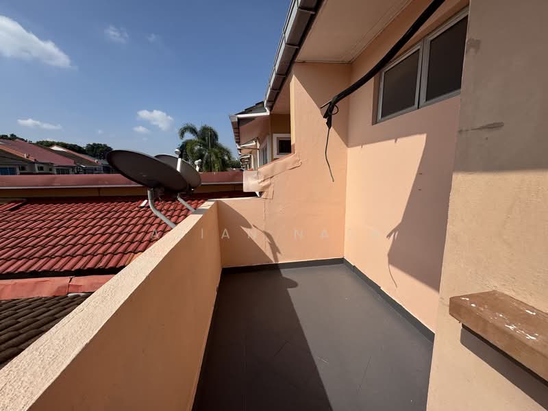 Seri Utama untuk Untuk Dijual - RM 1,050,000, Mac 2026 - Balcony - PropertyGuru.com.my