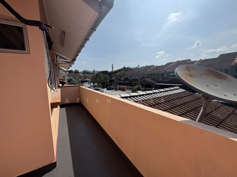 Seri Utama untuk Untuk Dijual - RM 1,050,000, Mac 2026 - Balcony - PropertyGuru.com.my