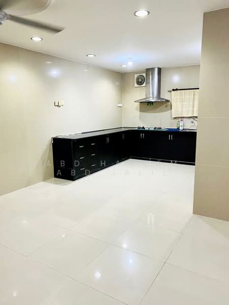 2-storey Terraced House for Sale in Kota Tinggi (Johor) - Abd Hakeem Abd Jalil - Kitchen - PropertyGuru.com.my