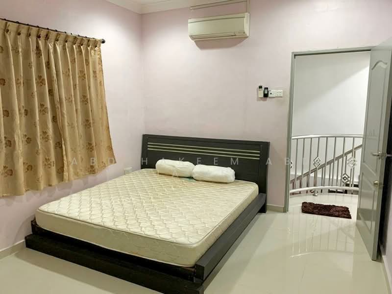 2-storey Terraced House for Sale in Kota Tinggi (Johor) - Abd Hakeem Abd Jalil - Bedroom - PropertyGuru.com.my