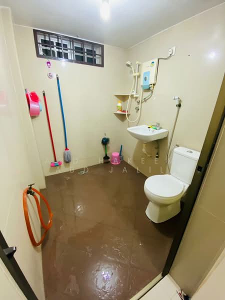 2-storey Terraced House for Sale in Kota Tinggi (Johor) - Abd Hakeem Abd Jalil - Bathroom - PropertyGuru.com.my