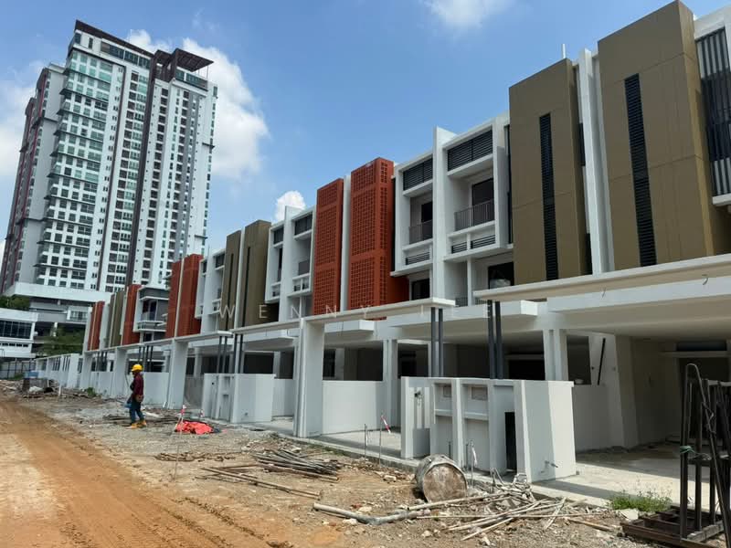 Rumah Teres untuk Dijual di Happy Garden (Kuchai Lama) - Wenny Lee - Exterior - PropertyGuru.com.my