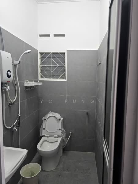 Taman Suria untuk Untuk Disewa - RM 2,700 /bulan, Mac 2026 - Bathroom - PropertyGuru.com.my