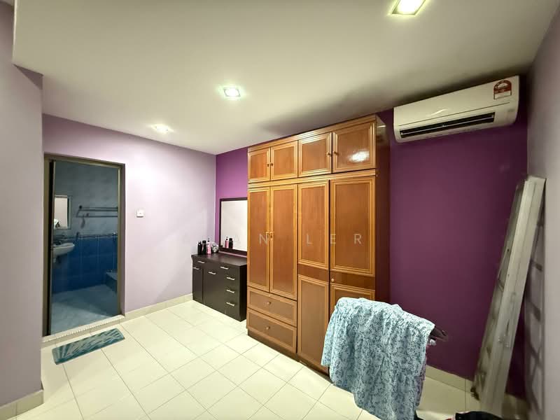 2-storey Terraced House for Sale in Bandar Seri Alam (Masai) - Alan Ler - Bedroom - PropertyGuru.com.my