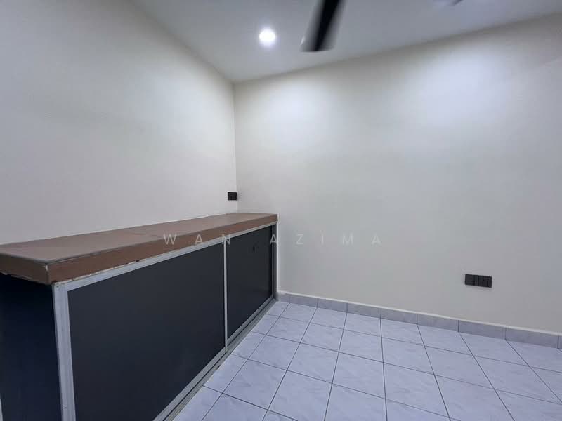 Taman Sri Muda untuk Untuk Disewa - RM 1,300 /bulan, Mac 2026 - Interior - PropertyGuru.com.my