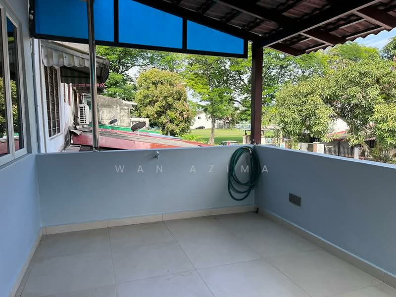 Taman Sri Muda untuk Untuk Disewa - RM 1,300 /bulan, Mac 2026 - Balcony - PropertyGuru.com.my