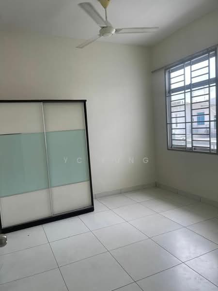 2-storey Terraced House for Rent in Taman Pelangi Indah (Ulu Tiram) - YC Fung - Bedroom - PropertyGuru.com.my