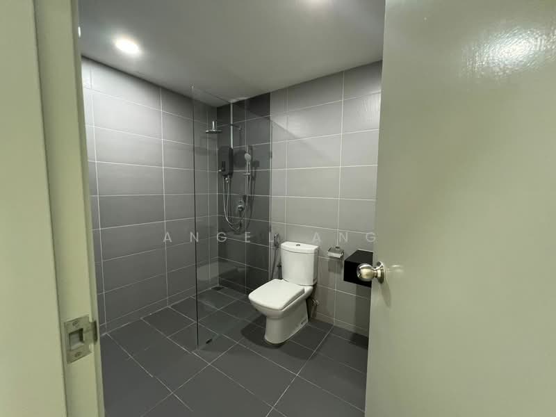 Condominium for Sale at Golden Triangle 2 - Angel Ang - Bathroom - PropertyGuru.com.my