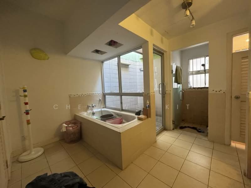 Seri Maya Condominium untuk Untuk Dijual - RM 630,000, Mac 2026 - Bathroom - PropertyGuru.com.my