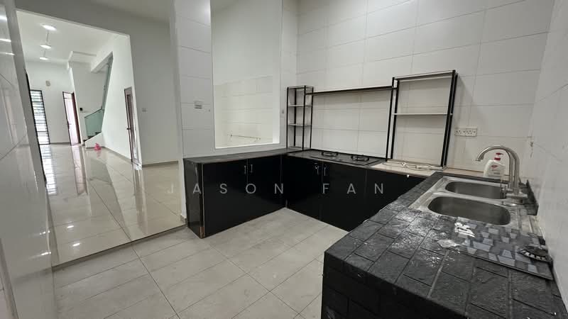 Semi-Detached House for Rent in Klang (Selangor) - Jason Fan - Kitchen - PropertyGuru.com.my