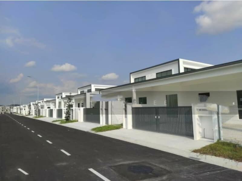 Cluster House for Sale in Iskandar Puteri (Nusajaya) (Johor) - Melinda Ee - Exterior - PropertyGuru.com.my