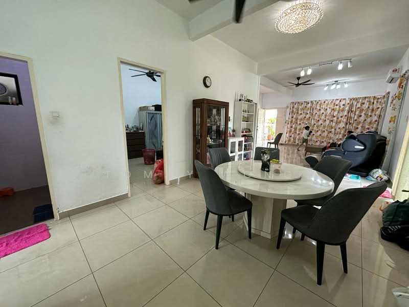 Bukit Sungai Long 3 untuk Untuk Dijual - RM 1,400,000, Mac 2026 - Living Room - PropertyGuru.com.my