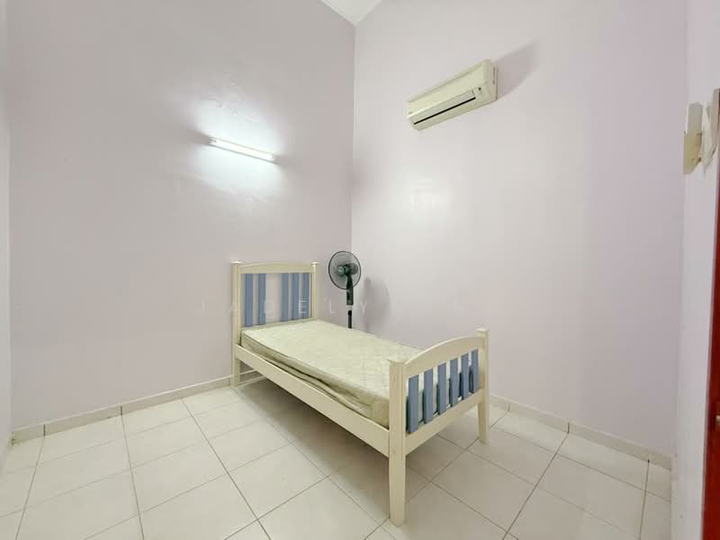 1-storey Terraced House for Rent in Bandar Indahpura (Kulai) - Jadelyn Ng - Bedroom - PropertyGuru.com.my