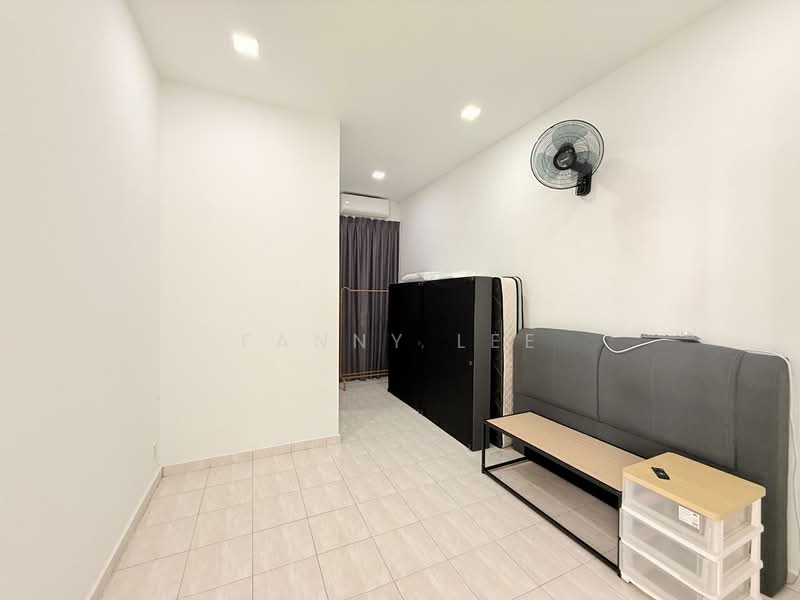 2-storey Terraced House for Rent in Bandar Bukit Tinggi 2 (Klang) - Fanny Lee - Bedroom - PropertyGuru.com.my